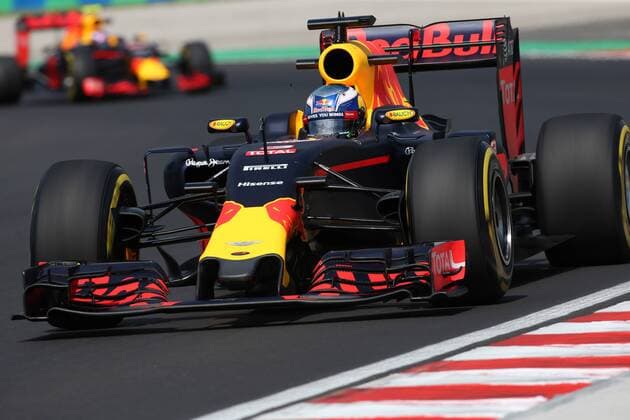 Hungarian Grand Prix, Hungaroring, Budapest 21 - 24 July 2016 22.07.2016 - Free Practice 1, Daniel Ricciardo (AUS) Red Bull Racing RB12 leads Max Verstappen (NED) Red Bull Racing RB12 