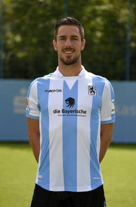 22.07.2016, Fussball 2.Liga 2016 2017, TSV 1860 München, Porträttermin 2016 2017, Milos Degenek (TSV 1860 München).