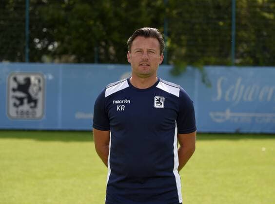 22.07.2016, Fussball 2.Liga 2016 2017, TSV 1860 München, Porträttermin 2016 2017, Trainer Kosta Runjaic (TSV 1860 München).