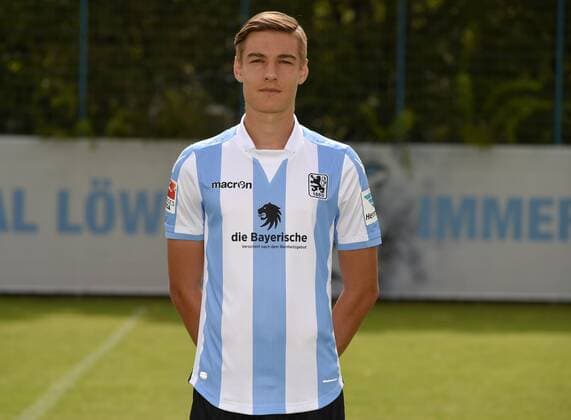 22.07.2016, Fussball 2.Liga 2016 2017, TSV 1860 München, Porträttermin 2016 2017, Florian Neuhaus (TSV 1860 München).