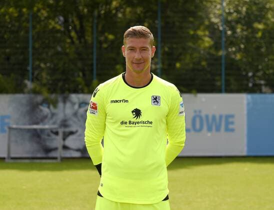 22.07.2016, Fussball 2.Liga 2016 2017, TSV 1860 München, Porträttermin 2016 2017, Torwart Jan Zimmermann (TSV 1860 München).