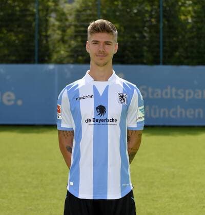 22.07.2016, Fussball 2.Liga 2016 2017, TSV 1860 München, Porträttermin 2016 2017, Nicholas Helmbrecht (TSV 1860 München).