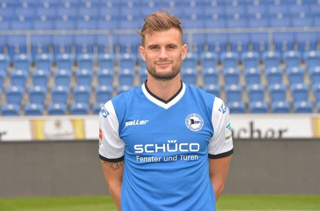 22.07.2016, Fussball, 2. LIGA, Saison 2016 2017, SCHÜCO-ARENA, BIELEFELD Fußball, GER, 2.BL, Portraittermin 2016 2017, Arminia Bielefeld Christopher Nöthe (Arminia Bielefeld), Aktion, Einzelbild, Quer, Portrait