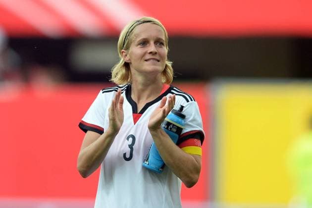 Saskia Bartusiak (Deutschland) bedankt sich bei den Fans -- Fussball --- Laenderspiel Frauen --- Deutschland vs Ghana --Testspiel --- 22.07.2016, Paderborn Copyright: Sippel xEibner-Pressefoto EP_rsl