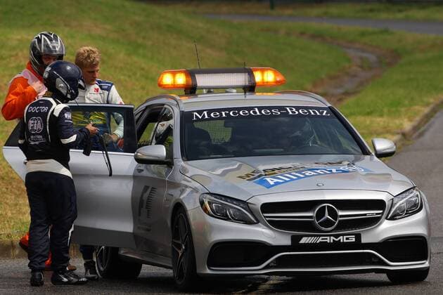 Hungarian Grand Prix, Hungaroring, Budapest 21 - 24 July 2016 23.07.2016 - Qualifying, Marcus Ericsson (SUE) Sauber C34 after Crash 