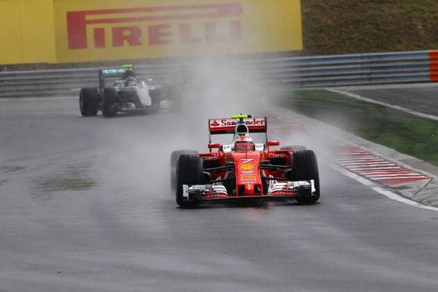 Hungarian Grand Prix, Hungaroring, Budapest 21 - 24 July 2016 23.07.2016 - Qualifying, Kimi Raikkonen (FIN) Scuderia Ferrari SF16-H leads Nico Rosberg (GER) Mercedes AMG F1 W07 Hybrid 
