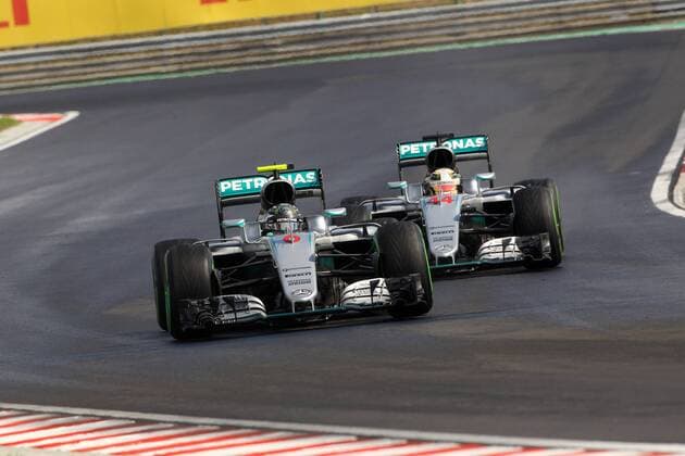 Hungarian Grand Prix, Hungaroring, Budapest 21 - 24 July 2016 23.07.2016 - Qualifying, Nico Rosberg (GER) Mercedes AMG F1 W07 Hybrid and Lewis Hamilton (GBR) Mercedes AMG F1 W07 Hybrid 