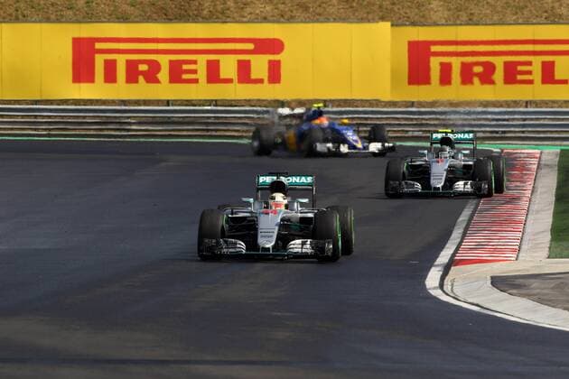 Hungarian Grand Prix, Hungaroring, Budapest 21 - 24 July 2016 23.07.2016 - Qualifying, Lewis Hamilton (GBR) Mercedes AMG F1 W07 Hybrid and Nico Rosberg (GER) Mercedes AMG F1 W07 Hybrid 