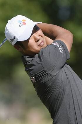 July 23, 2016: D.H. Lee hits his approach shot to the third hole in the third round at the RBC Canadian Open at Glen Abbey Golf Club in Oakville, Ontario. (Photo by Gerry Angus Icon Sportswire) GOLF: JUL 23 PGA Golf Herren - RBC Canadian Open - Third Round Icon16072322 EDITORIAL USE ONLY