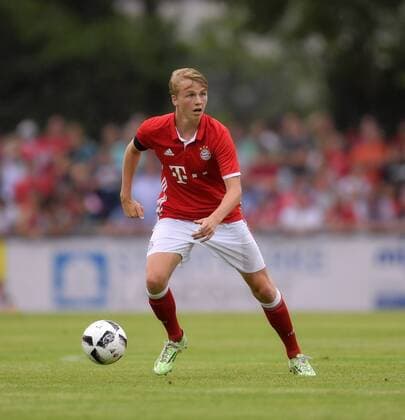 23.07.2016, Fussball 1.Liga 2016 2017, Testspiel, SpVgg Landshut - FC Bayern München, in Landshut. Felix Götze (Bayern München ) am Ball. 
