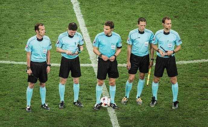 Marseille, Deutschland, 30.06.2016: Fußball UEFA Europameisterschaft 2016 - Viertelfinale - EM 2016 - EM 2016 - Polen - Portugal. Schiedsrichtergespann v.li. Marco Fritz, Stefan Lupp, Felix Brych, Mark Borsch, Bastian Dankert.