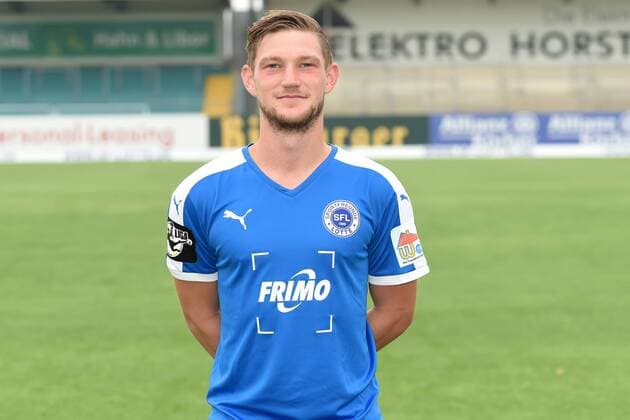 Fußball 3. Liga, Porträttermin 2016 2017 Sportfreunde Lotte am 23.07.2016 im FRIMO Stadion in Lotte Andre Dej (Lotte) mt