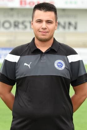 Fußball 3. Liga, Porträttermin 2016 2017 Sportfreunde Lotte am 23.07.2016 im FRIMO Stadion in Lotte Betreuer Can Özalp Oezalp (Lotte) mt