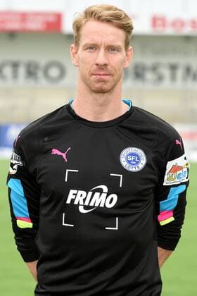 Fußball 3. Liga, Porträttermin 2016 2017 Sportfreunde Lotte am 23.07.2016 im FRIMO Stadion in Lotte Torwart David Buchholz (Lotte) mt