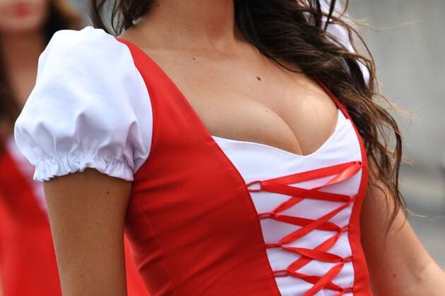 Bilder des Tages - SPORT Motorsports: FIA Formula One World Championship WM Weltmeisterschaft 2016, Grand Prix of Hungary, grid girls xHOCHxZWEIx