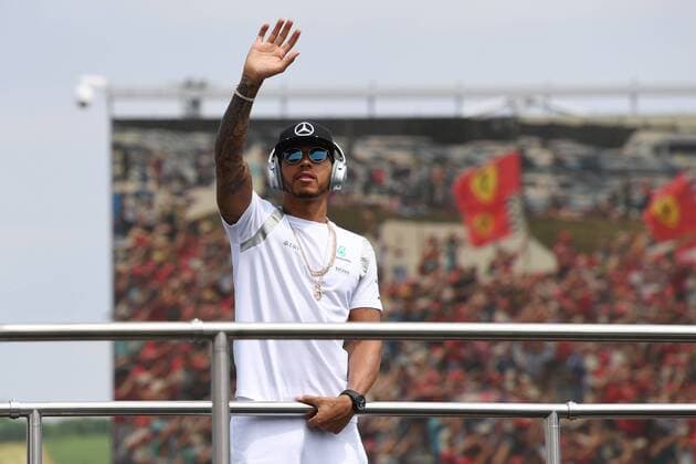 Formel 1, GP Ungarn, Fahrerparade Motorsports: FIA Formula One World Championship WM Weltmeisterschaft 2016, Grand Prix of Hungary, 44 Lewis Hamilton (GBR, Mercedes AMG Petronas Formula One Team), xHOCHxZWEIx
