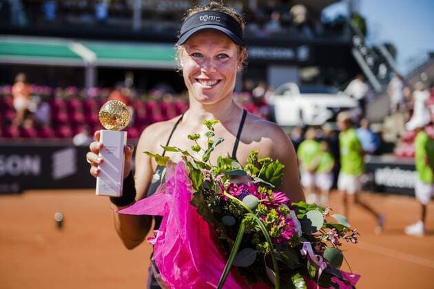 Tennis, Laura Siegemund gewinnt in Bastad ersten WTA-Titel 160724 Laura Siegemund, Tyskland efter vinsten under finalen under dag 8 av Swedish open den 24 juli 2016 i Bastad.  Copyright: MathildaxAhlberg BB160724MA034