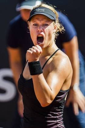Bilder des Tages - SPORT Tennis, Laura Siegemund gewinnt in Bastad ersten WTA-Titel 160724 Laura Siegemund, Tyskland jublar under finalen under dag 8 av Swedish open den 24 juli 2016 i Bastad.  Copyright: MathildaxAhlberg BB160724MA040