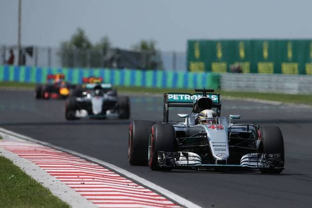 Motorsports: FIA Formula One World Championship WM Weltmeisterschaft 2016, Grand Prix of Hungary, 44 Lewis Hamilton (GBR, Mercedes AMG Petronas Formula One Team), xHOCHxZWEIx