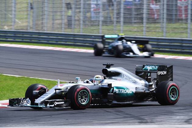 Motorsports: FIA Formula One World Championship WM Weltmeisterschaft 2016, Grand Prix of Hungary, 44 Lewis Hamilton (GBR, Mercedes AMG Petronas Formula One Team), xHOCHxZWEIx