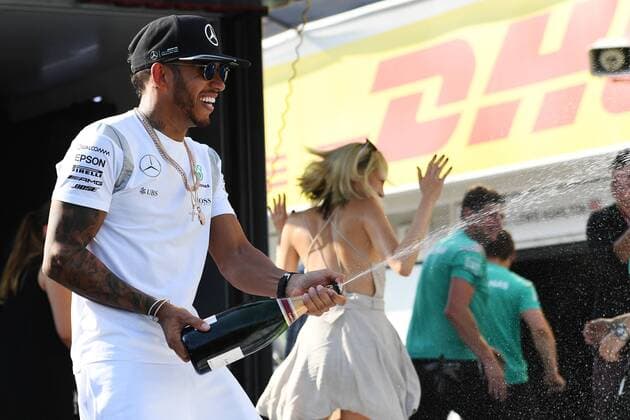Formel 1, GP Ungarn Motorsports: FIA Formula One World Championship WM Weltmeisterschaft 2016, Grand Prix of Hungary, 44 Lewis Hamilton (GBR, Mercedes AMG Petronas Formula One Team), xHOCHxZWEIx