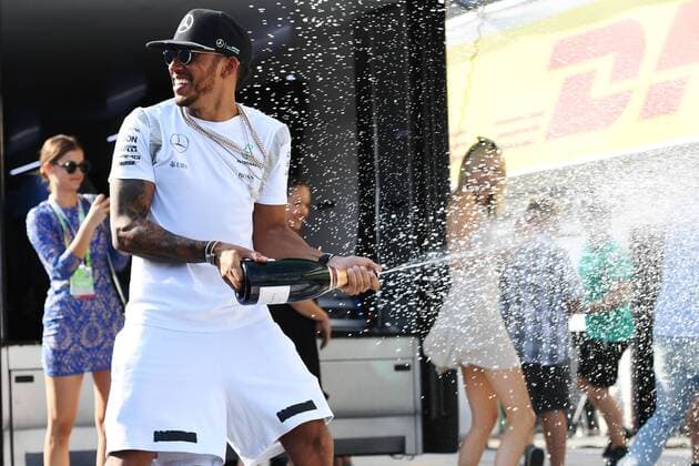 Formel 1, GP Ungarn Motorsports: FIA Formula One World Championship WM Weltmeisterschaft 2016, Grand Prix of Hungary, 44 Lewis Hamilton (GBR, Mercedes AMG Petronas Formula One Team), xHOCHxZWEIx