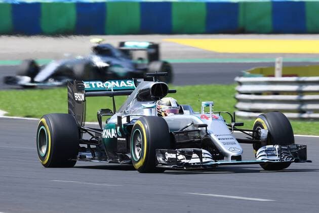 Formel 1, GP Ungarn Motorsports: FIA Formula One World Championship WM Weltmeisterschaft 2016, Grand Prix of Hungary, 44 Lewis Hamilton (GBR, Mercedes AMG Petronas Formula One Team), xHOCHxZWEIx