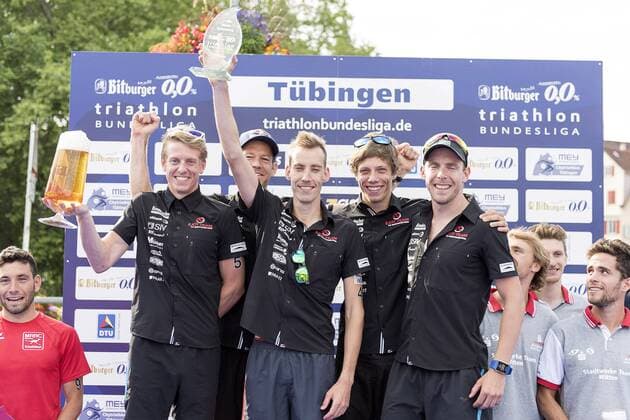 EJOT Team TV Buschhuetten, Siegerehrung, 1. Bitburger 0,0% Triathlon-Bundesliga, Mey Generalbau Citytriathlon Tuebingen, DTU-Roadshow 2016, Deutsche Triathlon Union, 24.07.2016, Tuebingen Copyright: Walther Eibner-Pressefoto EP_SWR
