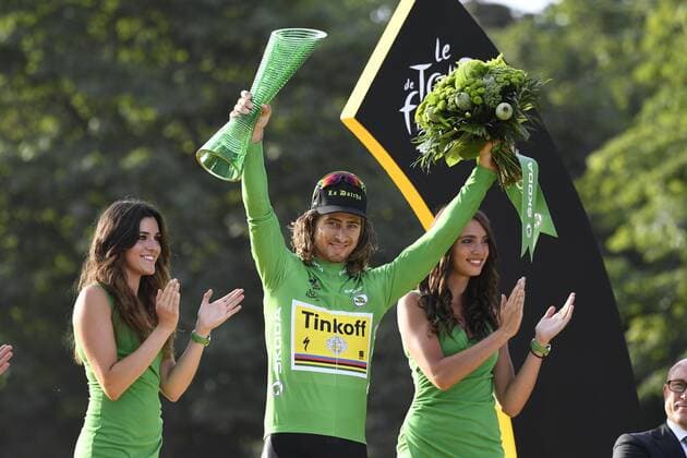 Bilder des Tages - SPORT Tour de France, Siegerehrung Gesamtwertungen Slovakian Peter Sagan of Tinkoff celebrates in the green jersey of leader in the sprint ranking after the 21st and last stage of the 103rd edition of the Tour de France cycling race, 113 km from Chantilly to the Champs-Elysees in Paris, France, on Sunday 24 July 2016. This year s Tour de France takes place from July 2nd to July 24th. YORICKxJANSENS  x04898175x