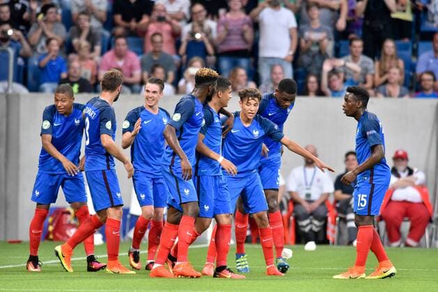 GER, UEFA U19 2016, Finale, Frankreich (FRA) vs Italien (ITA) 24.07.2016, Rhein-Neckar-Arena, Sinsheim, GER, UEFA U19 EURO 2016, Finale, France (FRA) vs Italy (ITA), picture shows im Bild: Jubel ueber das Tor zum 2:0 durch Ludovic Blas ( 12, Frankreich France (FRA)) vin der Mitte Foto © nordphoto Fabisch nordphotox xFabisch