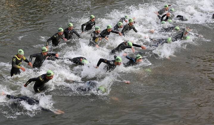 Triathlon 24.07.2016 2. Mey Generalbau Citytriathlon Tuebingen 2016 Sprintdistanz, Start Schwimmen 