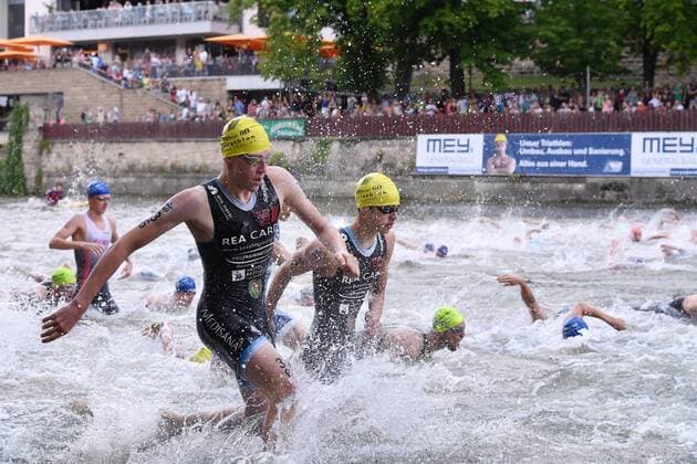 Triathlon 24.07.2016 2. Mey Generalbau Citytriathlon Tuebingen 2016 1. Bundesliga, Maenner Start Schwimmen 