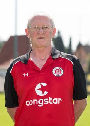 Fußball, GER, 2.Bundesliga, Porträttermin 2016 2017, FC St.Pauli, Physiotherapeut Ronald Wollmann