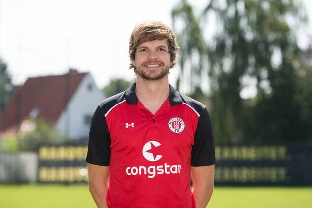 Fußball, GER, 2.Bundesliga, Porträttermin 2016 2017, FC St.Pauli, Physiotherapeut Johannes Reich
