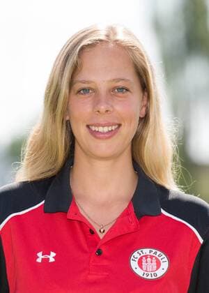Fußball, GER, 2.Bundesliga, Porträttermin 2016 2017, FC St.Pauli, Physiotherapeutin Lisa Gehrke