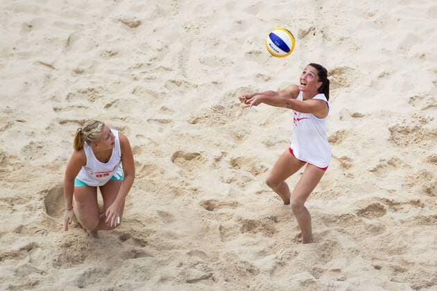 Meike Kehle und Theresa Kober am Ball; LBS-Cup Beachvolleyball A-Top, Marktplatz, Offenburg Germany, 20160724; Offenburg Copyright: Wuechnerx xEibner-Pressefoto EP_nwr