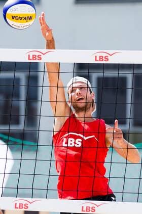 Angriff Heiko Steinkemper (USC Freiburg); LBS-Cup Beachvolleyball A-Top, Marktplatz, Offenburg Germany, 20160724; Offenburg Copyright: Wuechnerx xEibner-Pressefoto EP_nwr