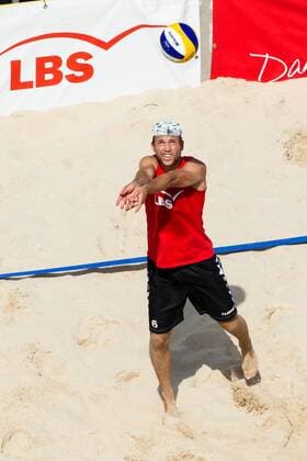 Zuspiel Heiko Steinkemper (USC Freiburg); LBS-Cup Beachvolleyball A-Top, Marktplatz, Offenburg Germany, 20160724; Offenburg Copyright: Wuechnerx xEibner-Pressefoto EP_nwr