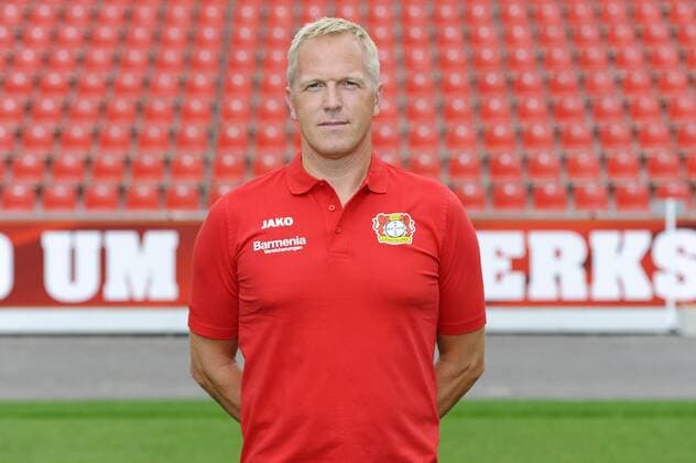 Porträt: Fußball, GER, 1.BL, Bundesliga, Liga, Porträttermin 2016 2017, Bayer Leverkusen: Co Trainer Oliver Bartlett (Leverkusen). Einzelbild, Portrait, Porträt.
