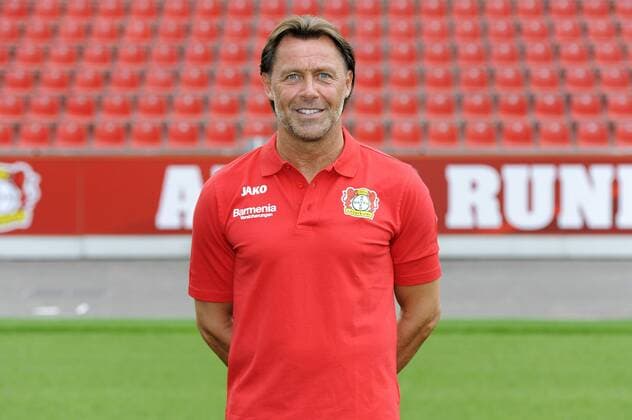 Porträt: Fußball, GER, 1.BL, Bundesliga, Liga, Porträttermin 2016 2017, Bayer Leverkusen: Hans-Peter Lehnhoff (Leverkusen). Einzelbild, Portrait, Porträt.