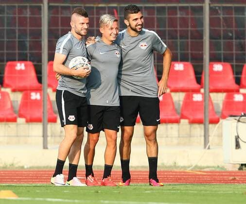SOCCER - CL, quali, Tirana vs RBS TIRANA,ALBANIA,25.JUL.16 - SOCCER - UEFA Champions League, qualification, FK Partizani Tirana vs Red Bull Salzburg, RBS training. Image shows Valon Berisha, Marc Rzatkowski and Munas Dabbur (RBS). GEPAxpictures xFelixxRoittner
