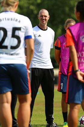 25.07.2016 xcex Deutschland, Frankfurt, Fussball, Frauenfussball Allianz Frauen-Bundesliga Saison 2016 2017 Trainingsauftakt 1. FFC Frankfurt Cheftrainer Matt Ross