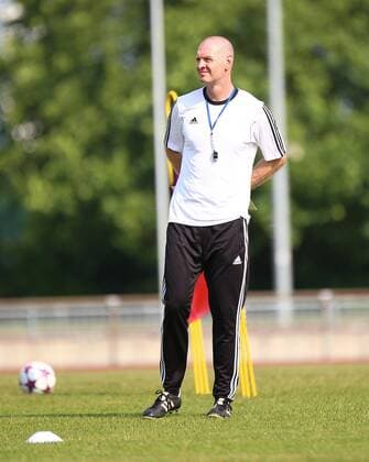25.07.2016 xcex Deutschland, Frankfurt, Fussball, Frauenfussball Allianz Frauen-Bundesliga Saison 2016 2017 Trainingsauftakt 1. FFC Frankfurt Cheftrainer Matt Ross