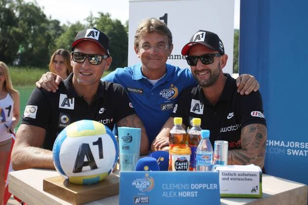 BEACHVOLLEYBALL - A1 Major Klagenfurt 2016 KLAGENFURT,AUSTRIA,26.JUL.16 - Beach volleyball Beachvolleyball - FIVB World Tour 2016, A1 Major Klagenfurt, press conference PK Pressekonferenz Image shows Alexander Horst (AUT), organizer Hannes Jagerhofer (ACTS) and Clemens Doppler (AUT). GEPAxpictures xDanielxGoetzhaber