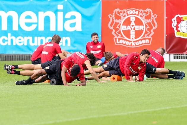 Javier Chicharito Hernandez ( 7, Bayer 04 Leverkusen) und Co auf dem Trainingsplatz, Training Bayer 04 Leverkusen, Fussball, 1. Bundesliga, 26.07.2016, Leverkusen Copyright: Deutzmannx xEibner-Pressefoto EP_cdn