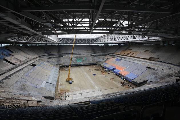 FuÃŸball, Zenit Arena in St Petersburg im Bau fÃ¼r die FIFA WM 2018 ST. PETERSBURG, RUSSIA - JULY 26, 2016: The construction site of Zenit Arena Stadium on Krestovsky Island. The stadium will host 2017 FIFA Confederations Cup and 2018 FIFA World Cup WM Weltmeisterschaft Fussball matches. Inzhtransstroy-SPB, the general contractor of the Zenit Arena construction, informs about suspension of construction works for 30 days. Peter Kovalev TASS  TS02AEA1