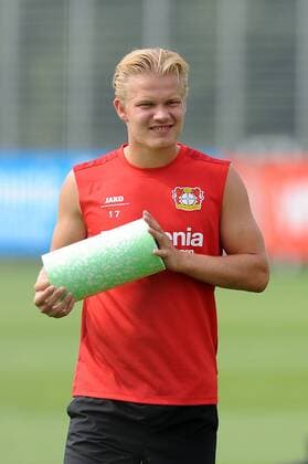 Joel Pohjanpalo ( Bayer 04 Leverkusen ) Training Bayer 04 Leverkusen, Fussball, 1. Bundesliga, 14.07.2016 Foto : Thomas Thienel Eibner Leverkusen Copyright: Thienel Eibner-Pressefoto EP_TTL