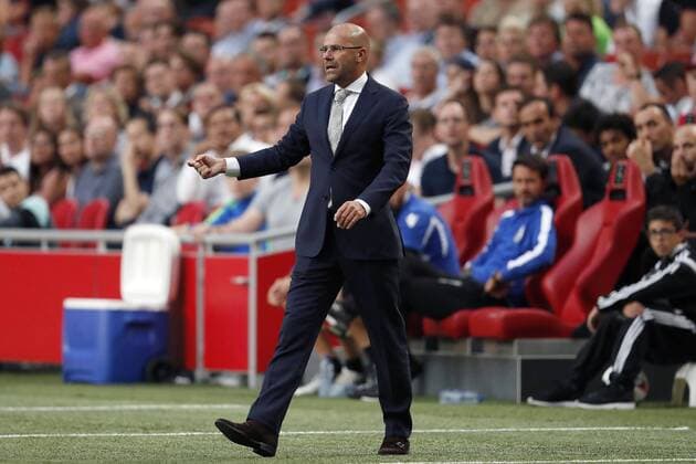 coach Peter Bosz of Ajax during the UEFA Champions League Third qualifying round first leg match between Ajax Amsterdam and PAOK Saloniki on July 26, 2016 at the Amsterdam Arena in Amsterdam, The Netherlands. Ajax v PAOK Saloniki UEFA Champions League 2016 2017 xVIxxIVx 5898192