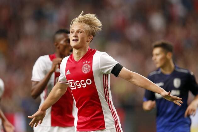 (L-R) Mateo Cassierra of Ajax, Kasper Dolberg of Ajax, Marin Leovac of PAOK FC during the UEFA Champions League Third qualifying round first leg match between Ajax Amsterdam and PAOK Saloniki on July 26, 2016 at the Amsterdam Arena in Amsterdam, The Netherlands. Ajax v PAOK Saloniki UEFA Champions League 2016 2017 xVIxxIVx 5898406