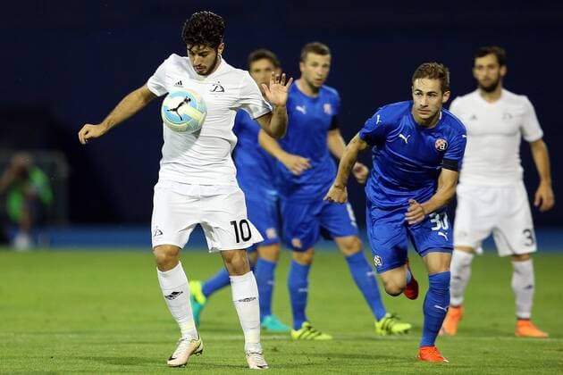 Third Qualifying Round of the Champions League, match GNK Dinamo - FC Dinamo Tbilisi 26.07.2016., Stadion Maksimir, Zagreb - Trece pretkolo Lige prvaka, utakmica GNK Dinamo - FC Dinamo Tbilisi. Marko Rog, Giorgi Papunashvili.  GoranxStanzl PIXSELL